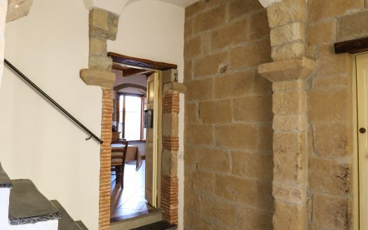 Charming apartment in the medieval village!